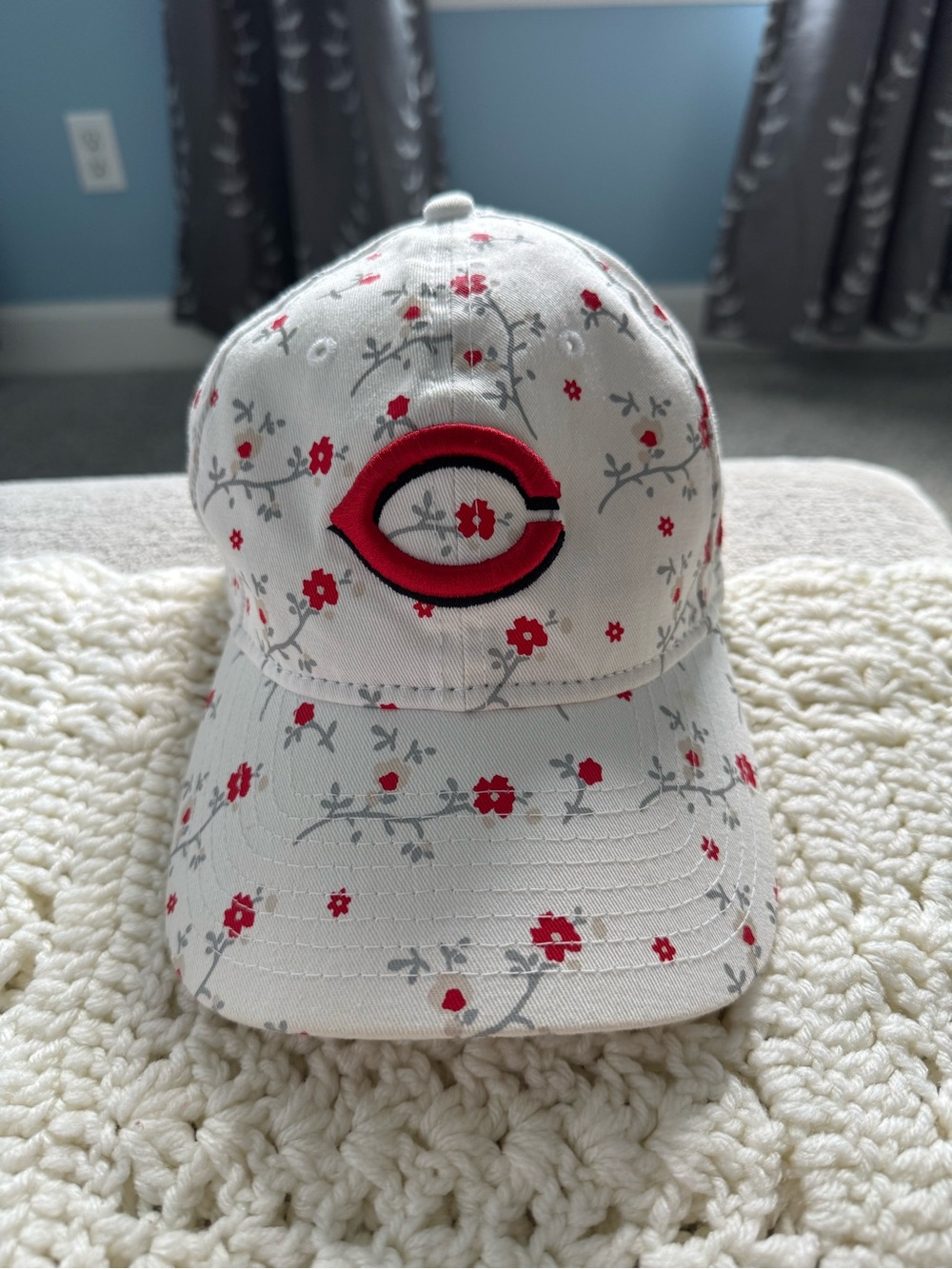 White Floral Baseball Cap with Cincinnati Reds Logo